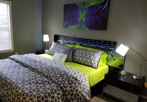 2026-06/Abney Lake 2 BR Primary Bedroom A011dAmT1782010996.jpeg